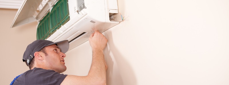 Ductless HVAC united being repaired